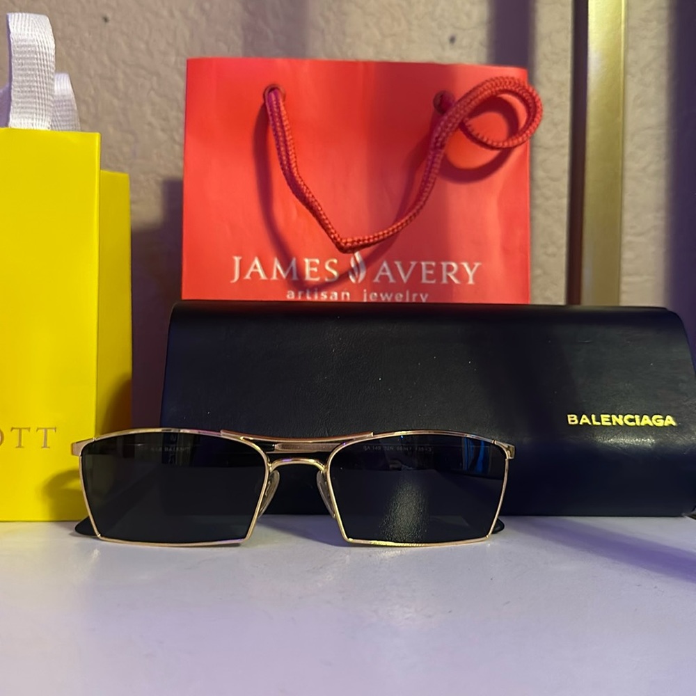 Balenciga sun glasses